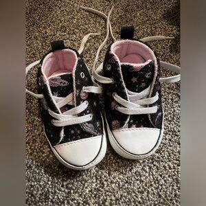 Converse Chuck Taylor Crib Shoes Booties Baby Girls Size 3 Stars & Planets